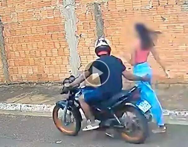 Motociclista que apalpou jovem na rua é indiciado por importunação sexual