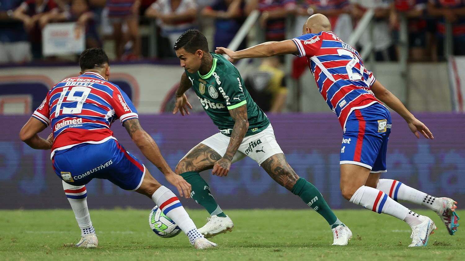 Fortaleza vence, mas Palmeiras avança às quartas da Copa do Brasil