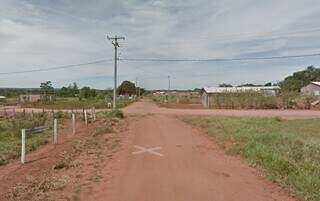 Rua João Alberto Soares, em Corguinho, onde autor foi localizado. (Foto: Reprodução/Google)