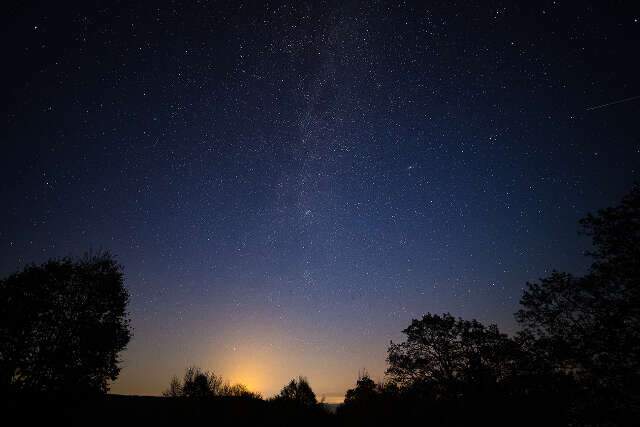 Para fortalecer cultura astronômica, grupo faz observação do céu noturno