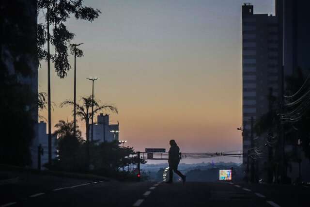 Tempo est&aacute;vel predomina e m&aacute;xima pode chegar aos 30&ordm;C nesta sexta 