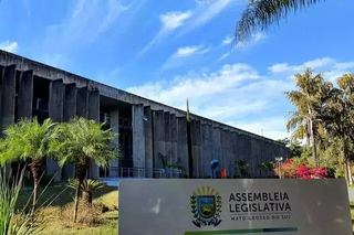 Entrada da Assembleia Legislativa de Mato Grosso do Sul (Foto: Wagner Guimarães, Alems)