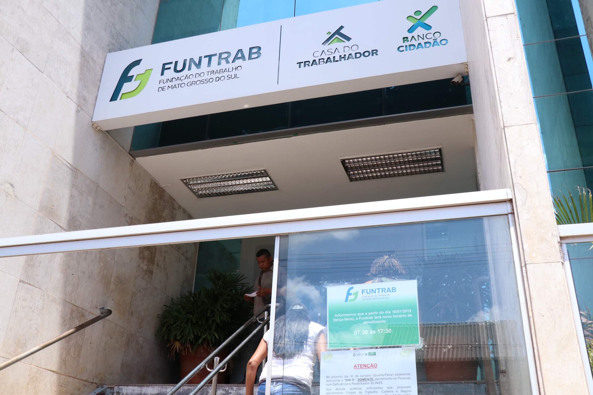 Funtrab oferece 1,3 mil vagas de emprego em MS