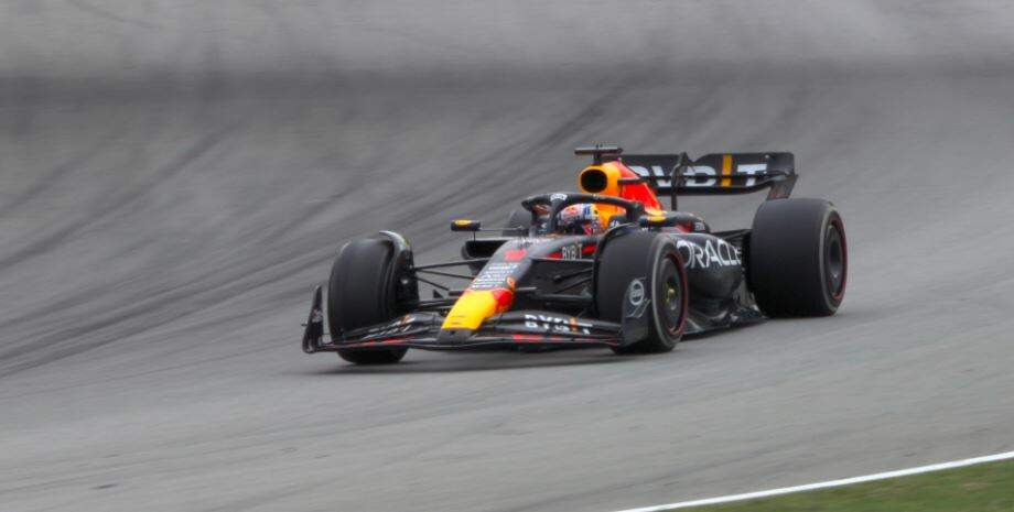De ponta a ponta, Verstappen vence pela quinta vez na temporada