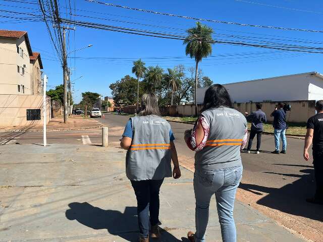 Durante opera&ccedil;&atilde;o, moradores passam por cadastramento de programas sociais