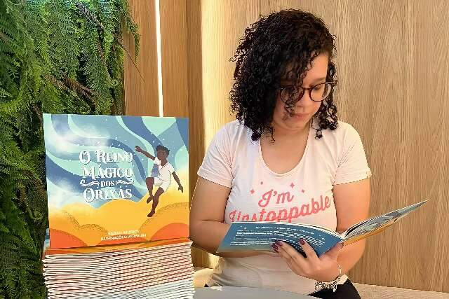 Com ajuda dos pais de santo, Sarah criou reino mágico dos orixás