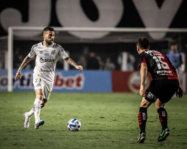 Time argentino bate Santos e garante classifica&ccedil;&atilde;o na Sul-Americana