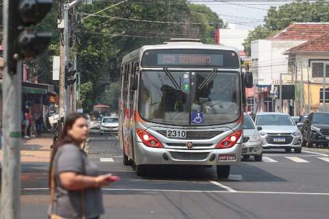Ônibus mais antigos terão que ser trocados na Capital, conforme decisão
