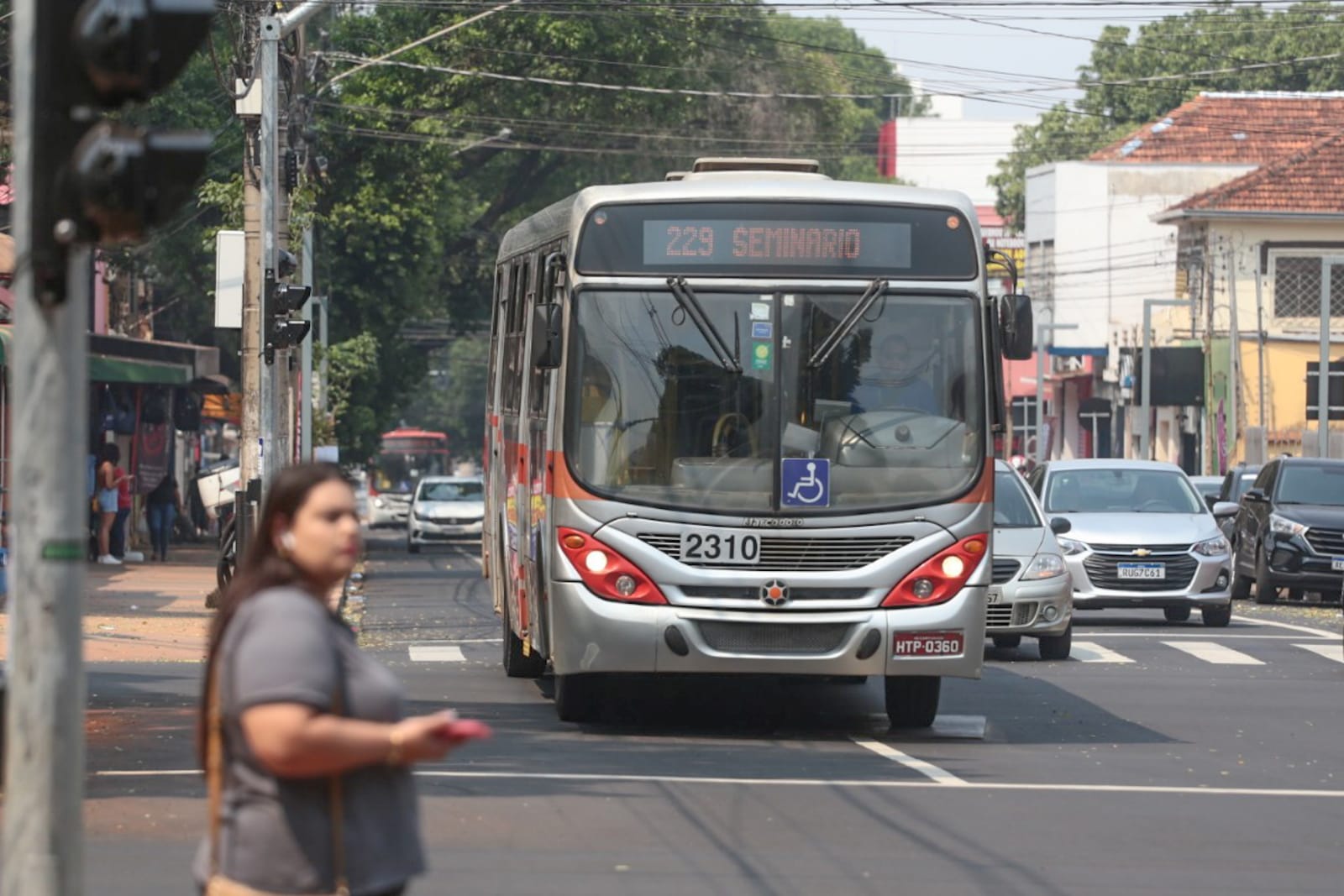 Ônibus mais antigos terão que ser trocados na Capital, conforme decisão
