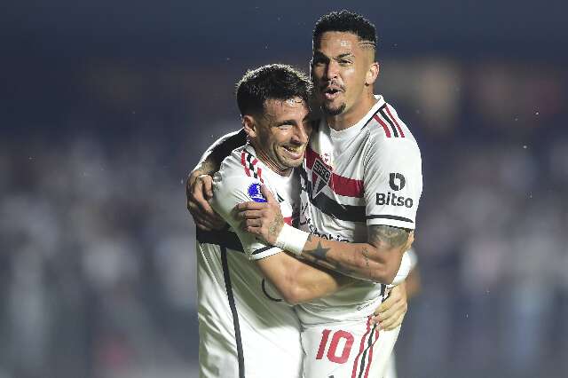 S&atilde;o Paulo faz goleada de &#039;m&atilde;o cheia&#039; e mant&eacute;m lideran&ccedil;a na Sul-Americana