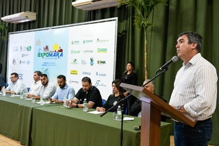 Governador durante discurso na abertura da Expomara, em Maracaju, na noite de terça-feira (6). (Foto: Instagram)