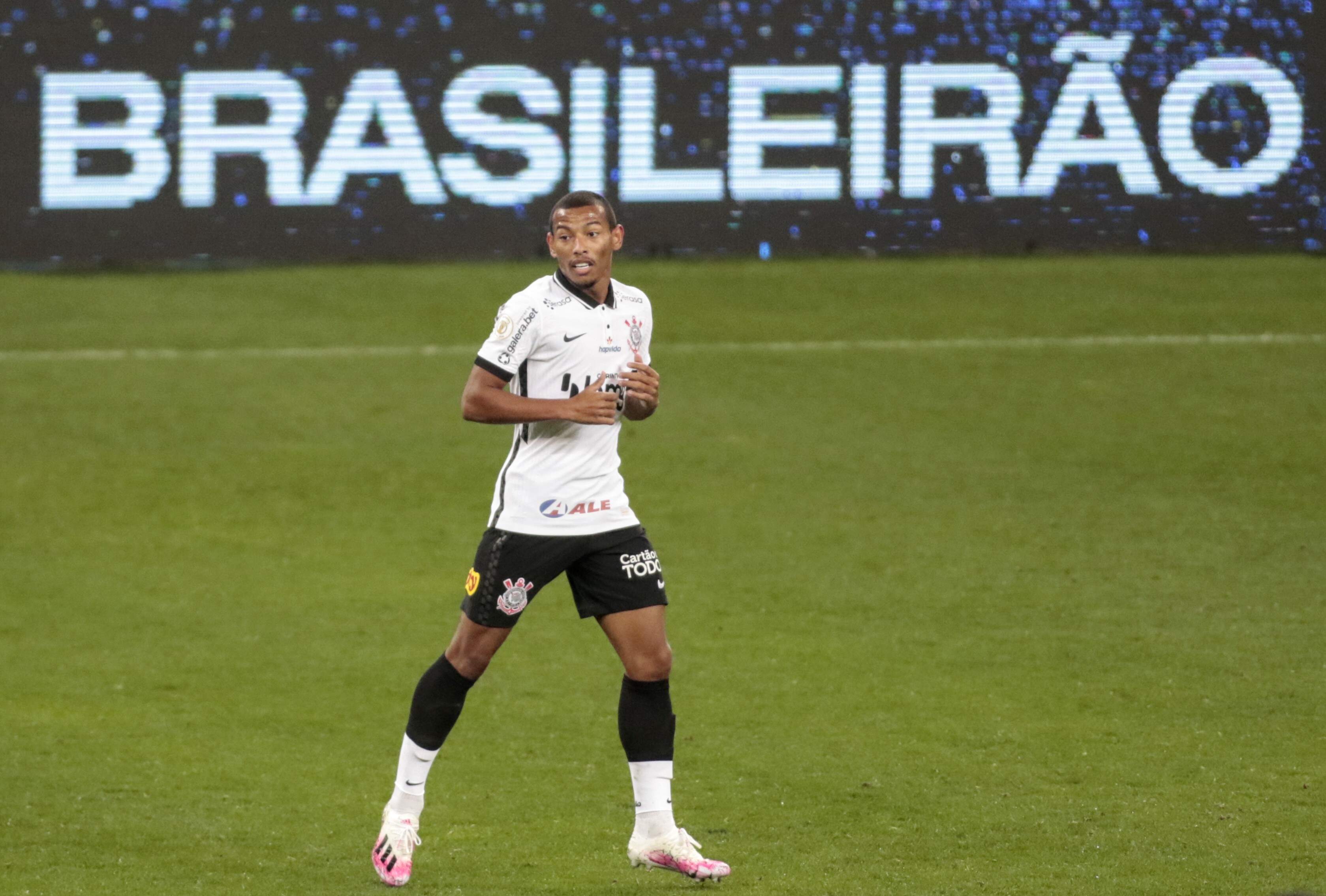 Empate marca disputa entre Corinthians e Cuiabá na Série A