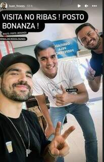 No Instagram, empresário compartilhou foto ao lado de Caio Castro e outro amigo. (Foto: Reprodução)