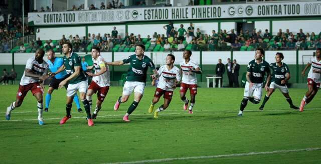 Fluminense cede empate para o Goi&aacute;s e desperdi&ccedil;a chance de entrar no G-4 