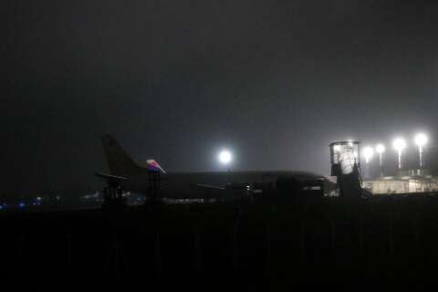 Após neblina intensa, empresas aéreas retomam voos atrasados