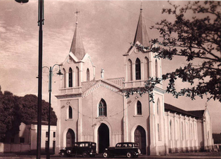 Em 1930, a Igreja de Santo Antônio acrescentou duas torres na fachada (Foto: Arca/Reprodução)