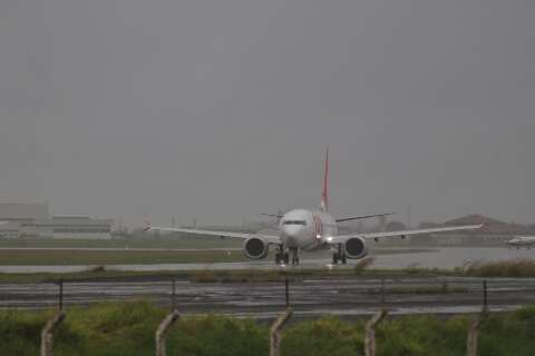 Apesar da chuva, aeroporto opera sem problemas esta manhã