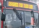Em ônibus, motorista surpreende com "Obrigado Leo" no letreiro