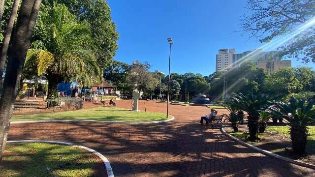 Depois da chuva, campo-grandense aproveita clima &quot;preferido&quot;, com frio e sol