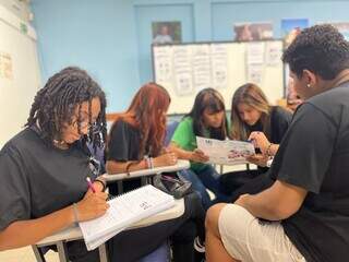 Estudantes do ensino médio em sala de aula (Foto: Divulgação)