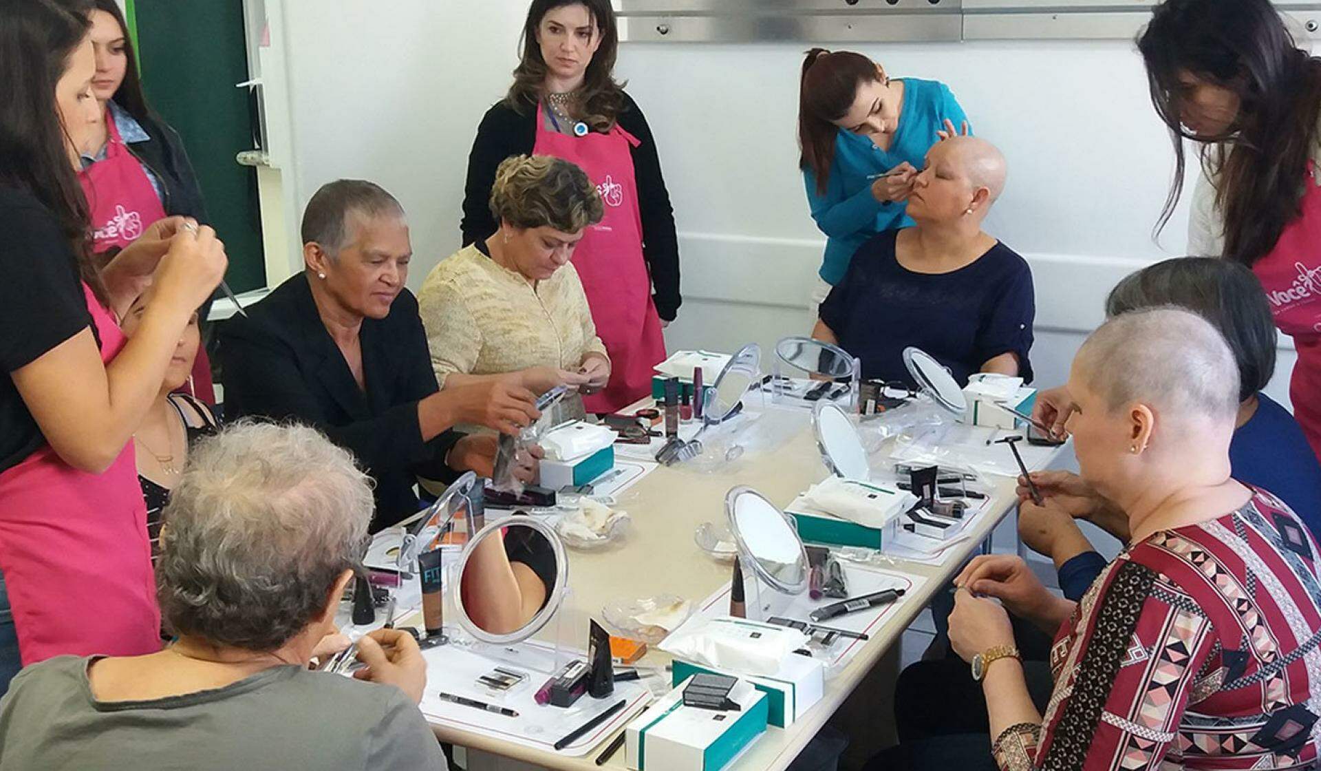 Hospital do Câncer lança projeto de maquiagem a pacientes na segunda-feira