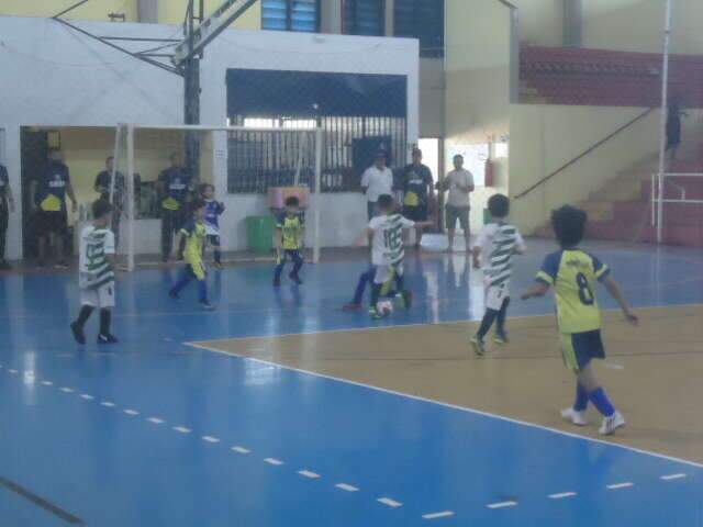 Torneio de futsal define campe&otilde;es em quatro categorias neste s&aacute;bado