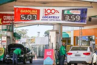 Gasolina a R$ 5,07, em posto localizado na Avenida Elias Zahran (Foto: Henrique Kawaminami)