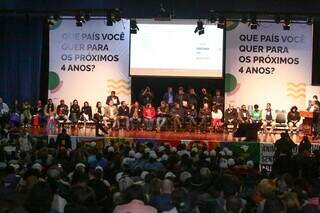 Plenária presencial do PPA (Plano Plurianual) Participativo, no Teatro Glauce Rocha, na UFMS (Universidade Federal de Mato Grosso do Sul). (Foto: Marcos Maluf)