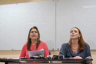 Rejane Arruda e Andrea Flores durante coletiva de imprensa no ano passado. (Foto: Paulo Francis/Arquivo)