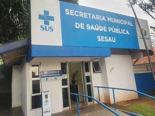 Fachada da Secretaria de Saúde em Campo Grande. (Foto: Paulo Francis)
