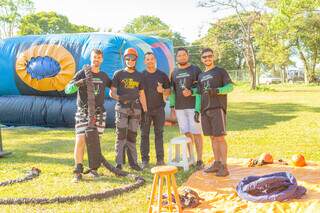 Equipe da Comunidade Certa, em evento de paraquedismo (Foto: Divulgação)