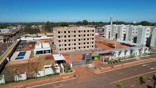 Construção de prédio no bairro Rita Vieira, em Campo Grande (Foto: Divulgação/Agehab)