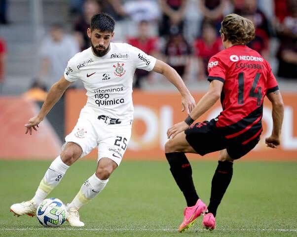 Athletico domina a&ccedil;&otilde;es e vence o Corinthians por 1 a 0 na Arena da Baixada