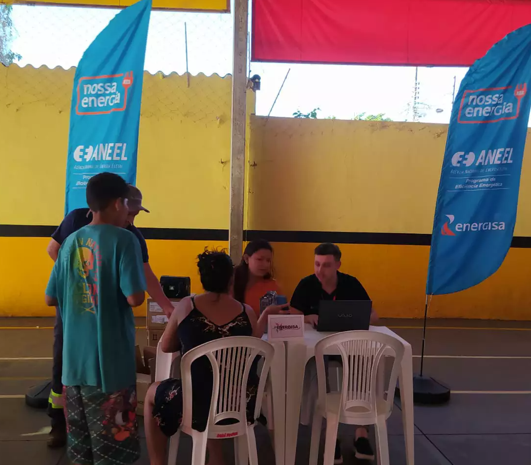 Famílias do Jardim Campo Belo recebem orientação sobre Tarifa Social 