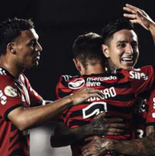 Flamengo vence Santos em jogo eletrizante pelo Brasileirão
