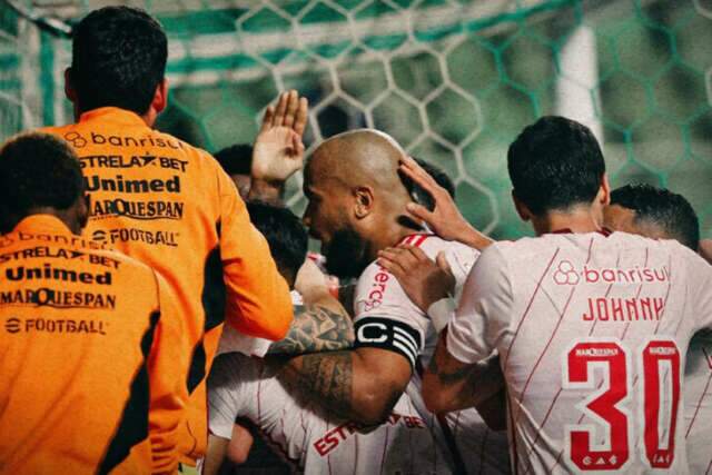  Internacional vira o jogo e vence o Am&eacute;rica-MG por 2 a 1 no Brasileir&atilde;o