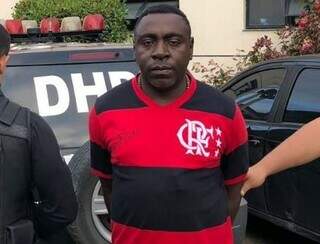Também chefe do tráfico, Luís Carlos Moraes de Souza foi preso no Espírito Santo em 2018. (Foto: Reprodução)
