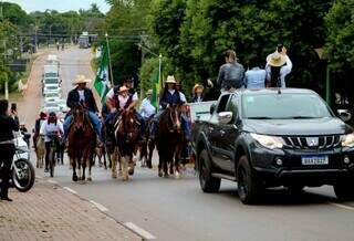 Famosa cavalgada de São Pedro em Bonito (Foto: Prefeitura/Divulgação)