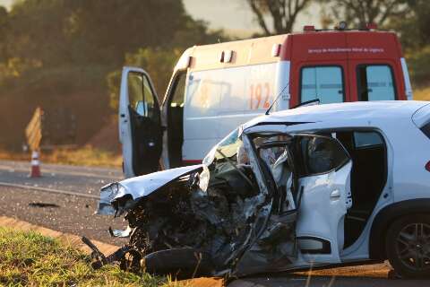 A caminho do trabalho, motorista morre em colisão frontal na saída para Cuiabá