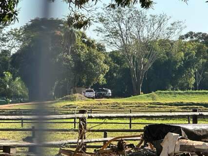 Empres&aacute;rio &eacute; assassinado em ch&aacute;cara e suspeita &eacute; vingan&ccedil;a de marido tra&iacute;do