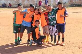 Escolinha é composta por jogadores entre 9 a 15 anos.  (Foto: Juliano Almeida)