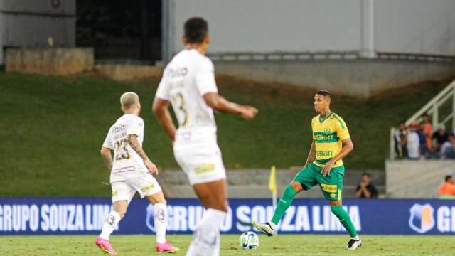 Cuiab&aacute; bate Santos e se afasta do rebaixamento no Brasileir&atilde;o