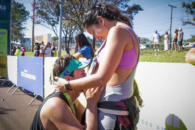 Maratona teve gr&aacute;vida homenageada e beb&ecirc; &#039;completando&#039; prova 