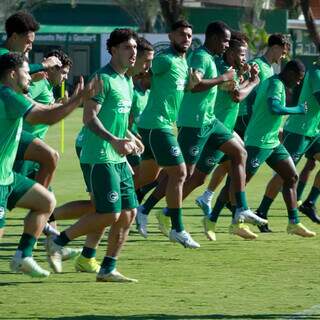 Jogadores do Goiás em preparação física para jogo contra o Coritiba (Foto: Divulgação)