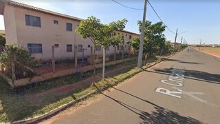 Condomínio onde aconteceu o crime, em Naviraí. (Foto: Reprodução/Google)