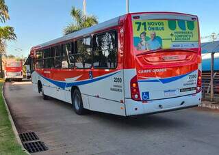 Um dos novos ônibus em circulação, da linha 072 - T. Hércules Maymone/T. Nova Bahia. (Foto: Reprodução/Ligados no Transporte)