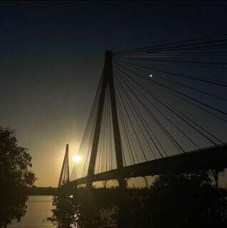 Ponte sobre o rio Paranaíba, um dos cartões postais do município. (Foto: Clara Farias)