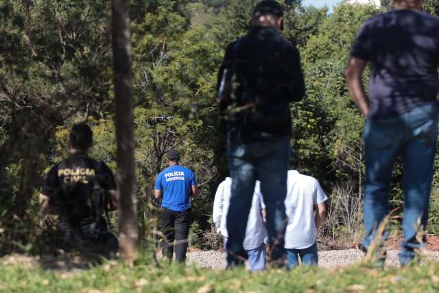 Pol&iacute;cia investiga constru&ccedil;&atilde;o em &aacute;rea de preserva&ccedil;&atilde;o ambiental