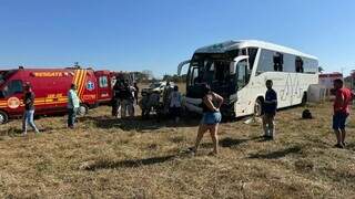  Pe&ccedil;a de ve&iacute;culo se desprende e mata motorista ao atingir cabine de &ocirc;nibus