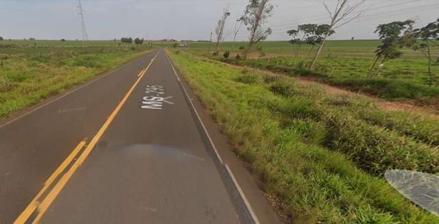 Motociclista morre e passageira fica ferida ap&oacute;s colis&atilde;o com vaca na MS-295